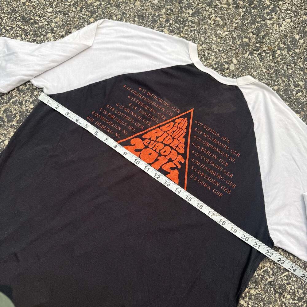 Castle The Devil Rides Europe 2014 Tour Raglan Shirt - Picture 7 of 8